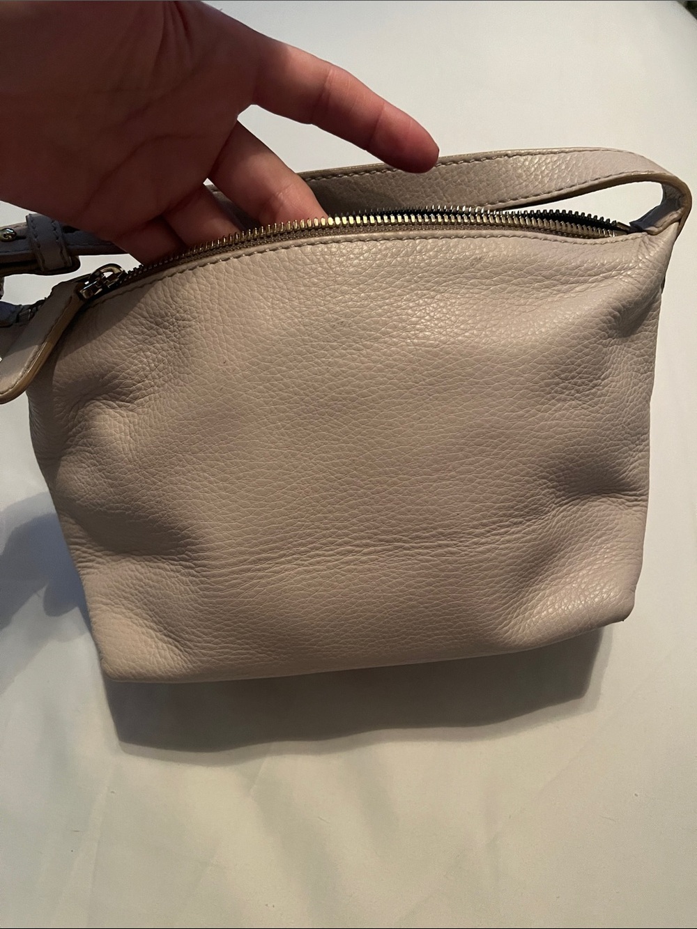 Ballys women’s Pebbled Leather Wristlet Clutch in Light Taupe - Picture 5 of 10